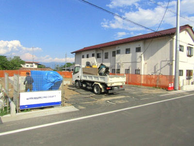 【庭】 | ブルーミングガーデン南アルプス市山寺　3号棟 | お庭の付いた物件です
