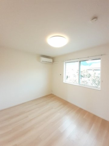 エベントⅡＡの内装|明るい室内です