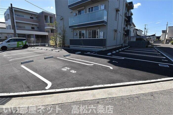 メテオラの駐車場