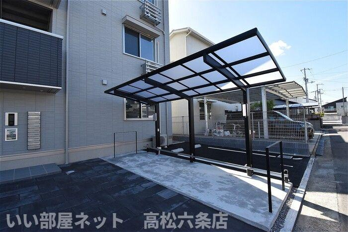 メテオラの駐車場