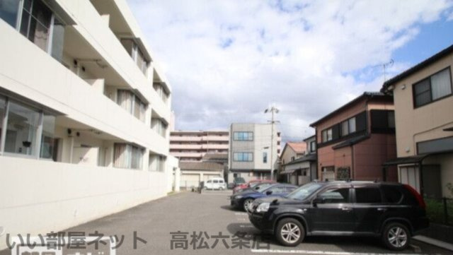 Ｌｕｏｎｔｏ　Ｋｉｔａｃｈｏの駐車場