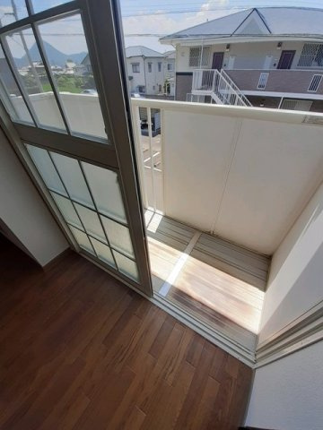メゾングレース　Ｂのバルコニー|外からの目が気にならないバルコニーで洗濯物が干せます