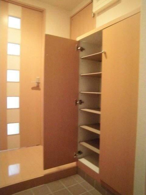 なかよしマンション塩上の玄関