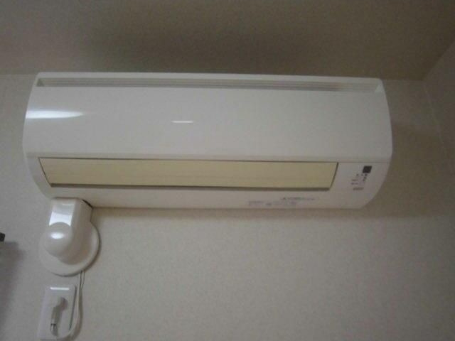 なかよしマンション塩上の洋室