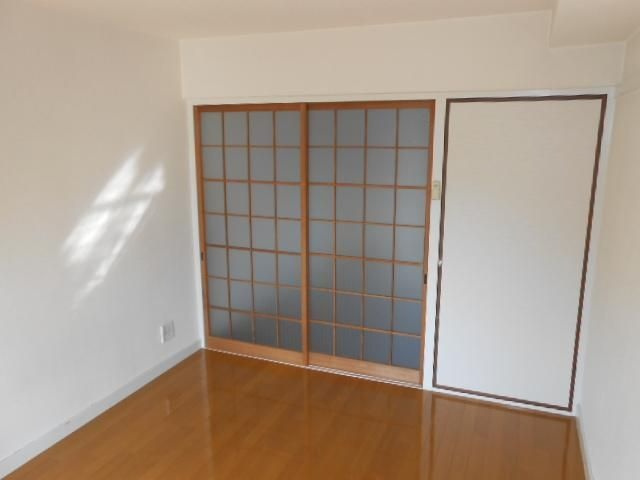 シーパレス浜ノ町の洋室