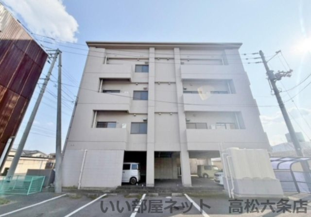 BASE津田の外観