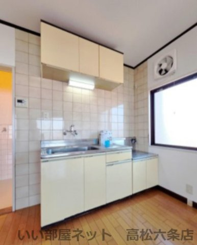 BASE津田のキッチン