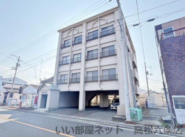BASE津田の外観