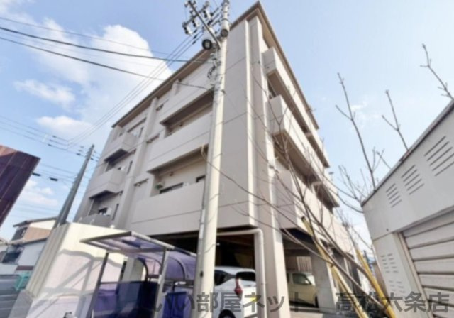 BASE津田の外観