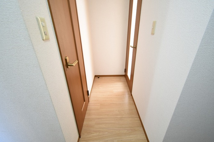 セジュール伏石　A棟の玄関