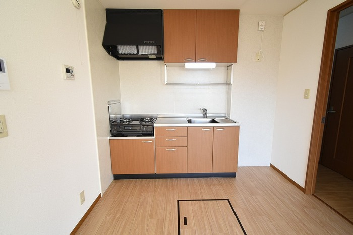 セジュール伏石　A棟のキッチン
