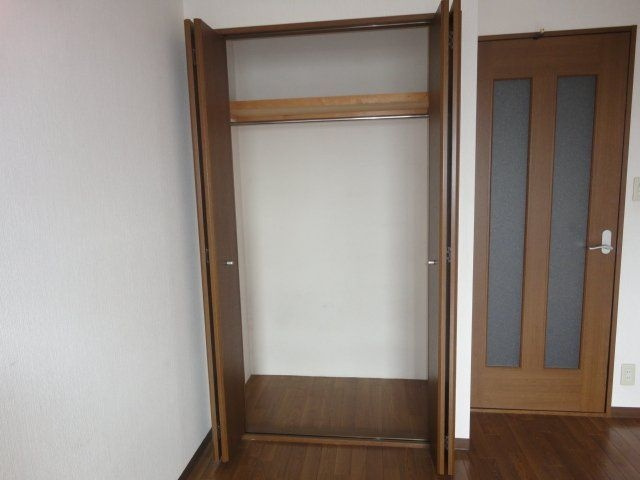 大石ビルの収納