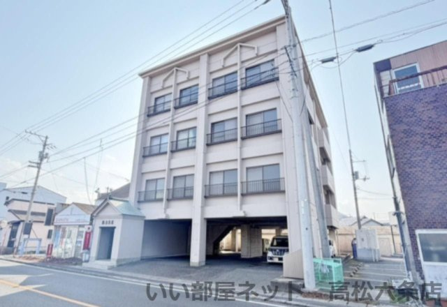BASE津田の外観