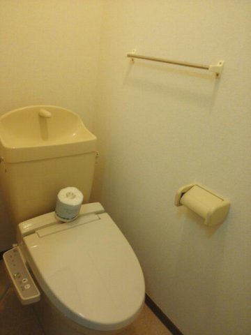 ハーヴェスト飯山　Ａのトイレ|コンパクトで使いやすいトイレです