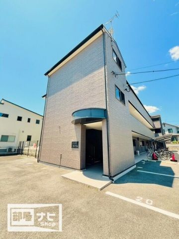 フォブールトロワやくりＢのエントランス