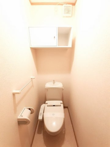 カサデルソレアードのトイレ|清潔感のあるトイレです