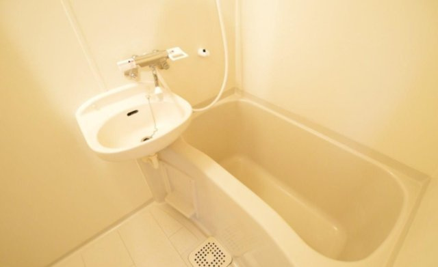 カレッジシティハイツの浴室