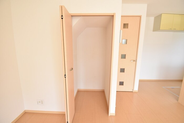ローズコート　D棟の収納