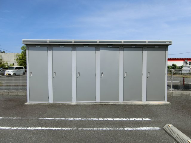 セジュールモダン　B棟の駐車場