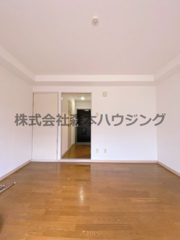【洋室】 | 　ラ・ヴィアン・ローズ | 使いやすい洋室です
