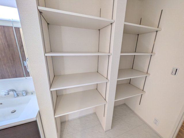 第1　牛久市岡見町　新築戸建ての収納