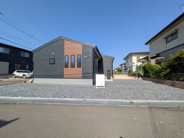 第1　牛久市岡見町　新築戸建ての外観
