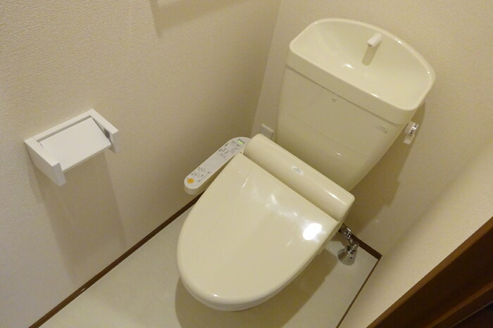 レジデンスＭＩＹＡＢＩ　Ａのトイレ|コンパクトで使いやすいトイレです
