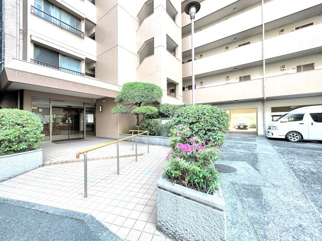浜町グランドハイツのエントランス