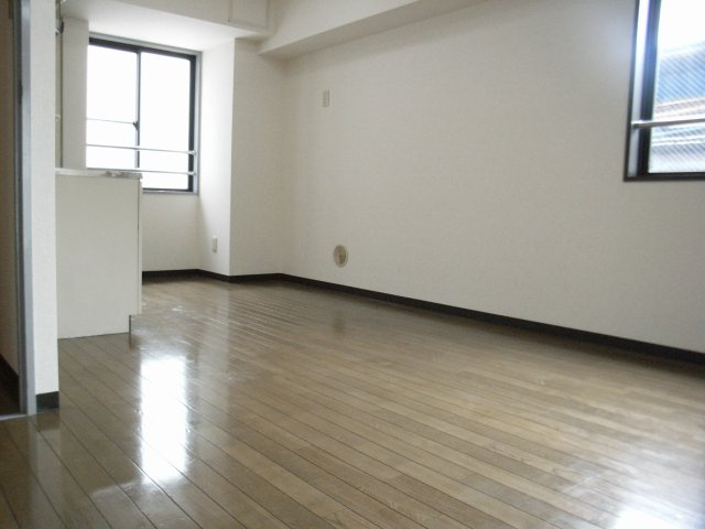 ブリーズ菊川マンションの洋室