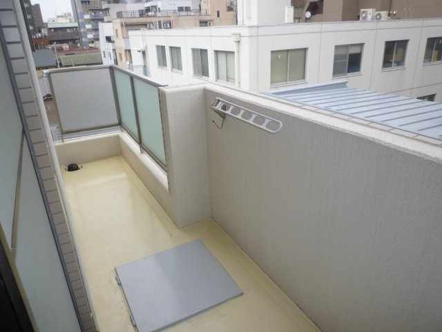 ブリーズ菊川マンションのバルコニー