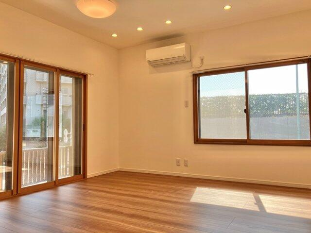 本町戸建の居間・リビング