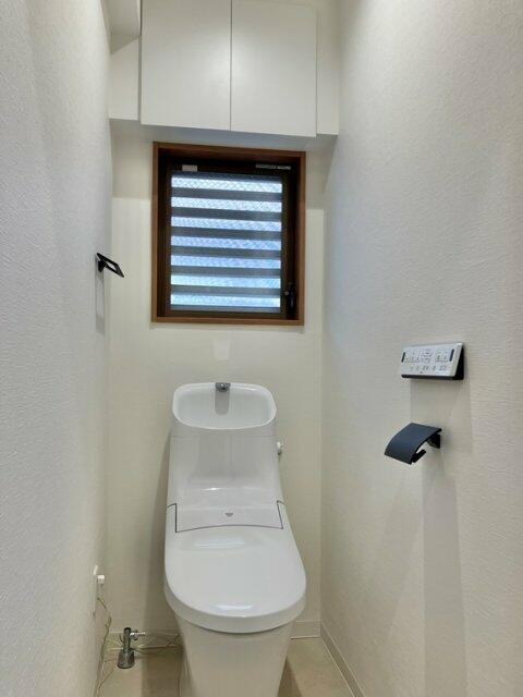 本町戸建のトイレ