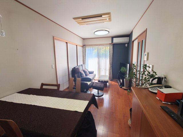 売中古戸建　静岡市駿河区中島の居間・リビング