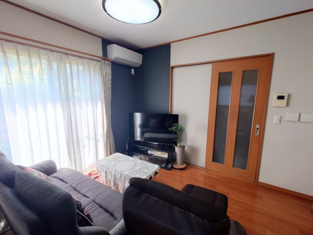 売中古戸建　静岡市駿河区中島の居間・リビング