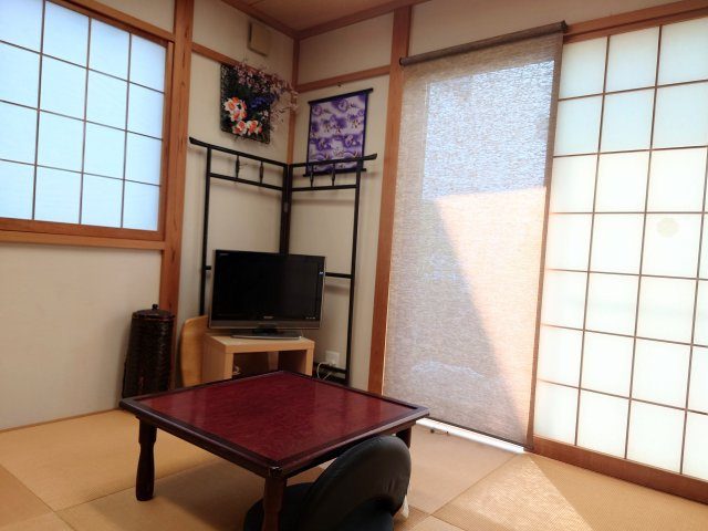 売中古戸建　静岡市駿河区中島の和室|LDK隣の和室は柔らかな光が入り、落ち着く空間になりそうです！
