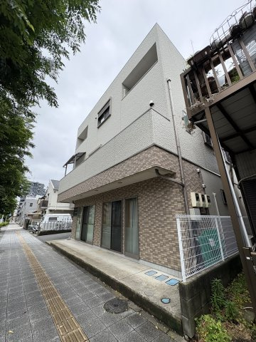 平塚市天沼の店舗事務所