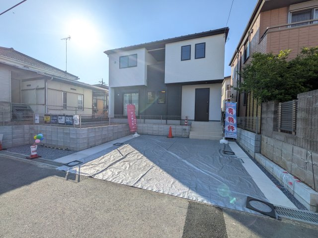 牛久市神谷1丁目　01期　新築戸建ての前面道路含む現地写真|駐車は2台可能です♪