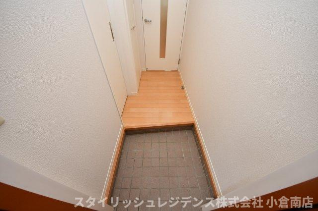 ヴィラシャーメゾン行橋　プリモの玄関