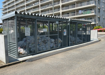 【設備】 | 相模原リリエンハイムＣ棟 | 共有部分は、住民なら誰もが使える設備のこと。例えば駐車場やエレベーター、インターネット設備、セキュリティ設備などがあります。他にも、マンションの廊下・外部階段やエントランス・ゴミ置き場などがあります。