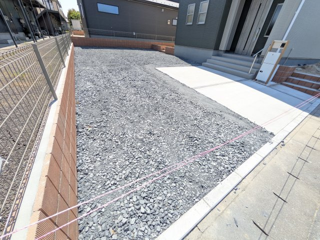 第1　土浦市木田余東台　新築戸建て　1号棟の駐車場|駐車は4台可能です♪