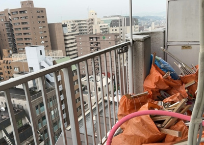 【受付】 | パレ・ドール西八王子 | 受付はマンションコンシェルジュがいる場合もあれば、管理人が滞在する小部屋を総称して呼ぶことがあります。主にエントランスに設置されていることから、防犯面でも期待ができます。防犯設備がない場合はより安心！