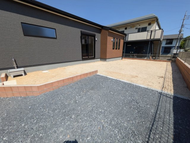 第1　土浦市木田余東台　新築戸建て　2号棟の庭|日当たりや広さを現地で体感してください。理想のガーデニングや家庭菜園を始めてみませんか。