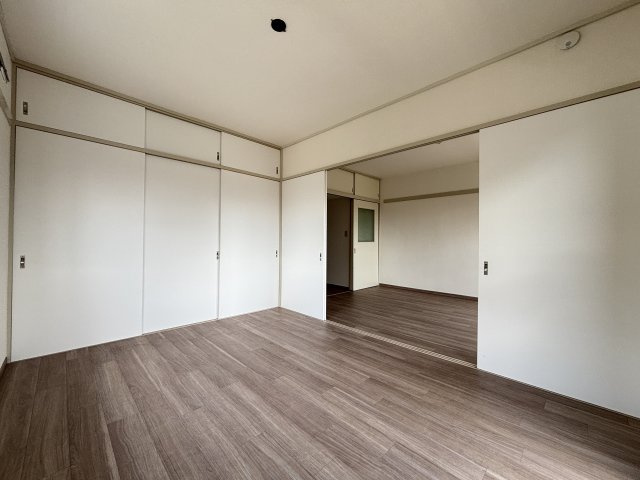 マルベリーコートの洋室