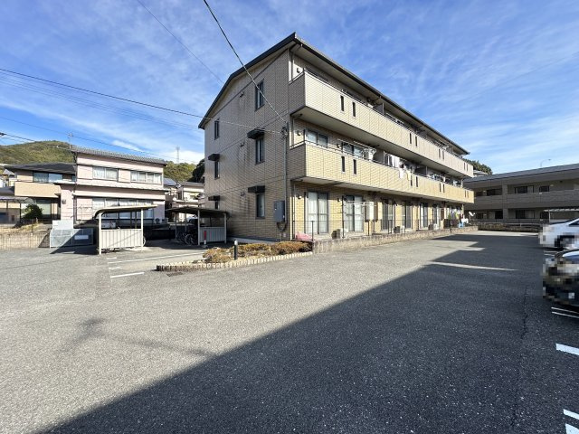 リビングタウン薊野の外観