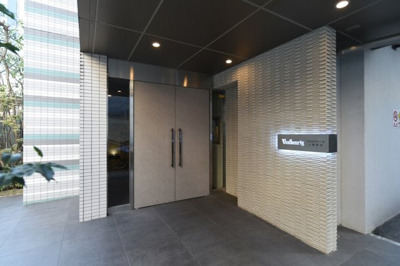 【エントランス】 | フェルクルール上野駅前 | 落ち着いたエントランスです