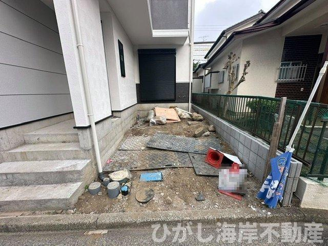 茅ヶ崎市萩園　新築戸建　全2棟の駐車場|7月17日撮影　工事中　駐車スペース