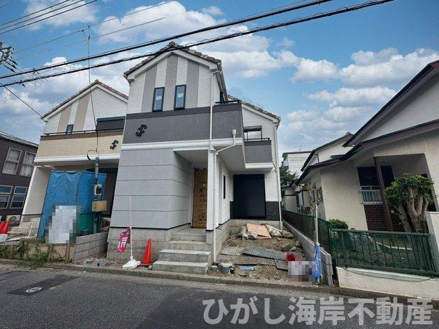 茅ヶ崎市萩園　新築戸建　全2棟の外観|7月17日撮影　建築中　現地外観