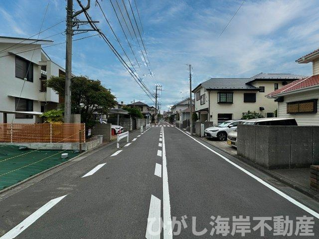 藤沢市鵠沼海岸７丁目　売地　全２区画の前面道路含む現地写真|現地外観