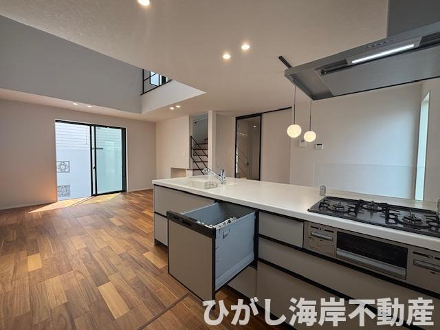 藤沢市辻堂６丁目　新築戸建　全3棟のキッチン|食洗器付きシステムキッチン