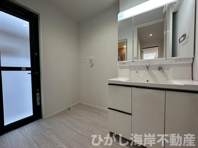藤沢市辻堂６丁目　新築戸建　全3棟の脱衣所|脱衣スペース